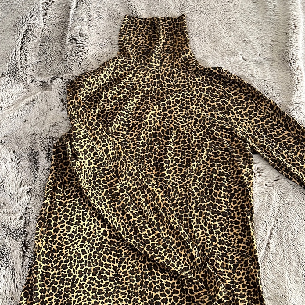 J crew turtleneck tee shirt